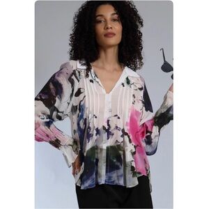 Lola & Sophie Pintuck Blouse. NWT!